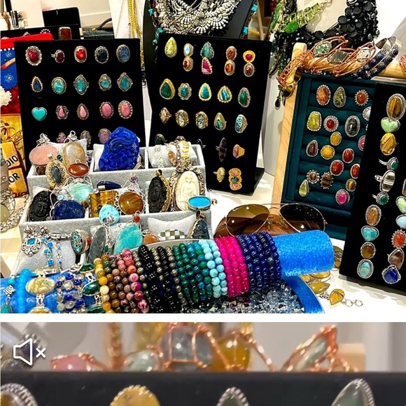 Colorful Statement Rings in Bold Designs - Picture 10 of 10